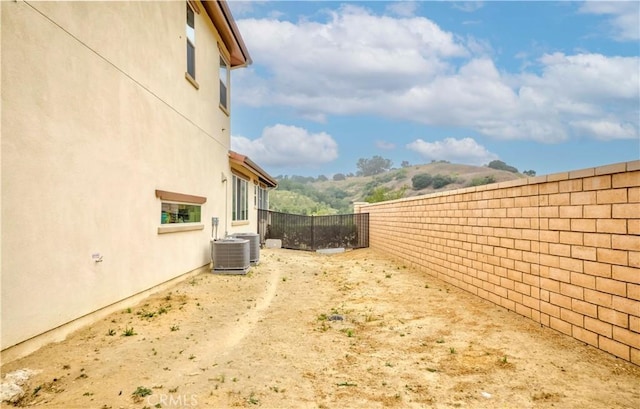 1189 Canyon Glen Rd, Chino Hills, CA 91709 - fenced backyard with central AC unit
