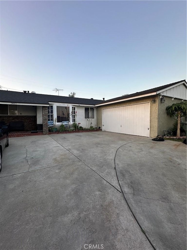 907 E Ghent St, Azusa, CA 91702 - view of front of home featuring driveway and an attached garage