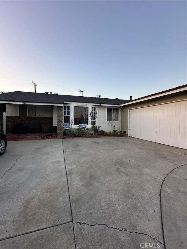 907 E Ghent St, Azusa, CA 91702 - ranch-style home featuring driveway and an attached garage