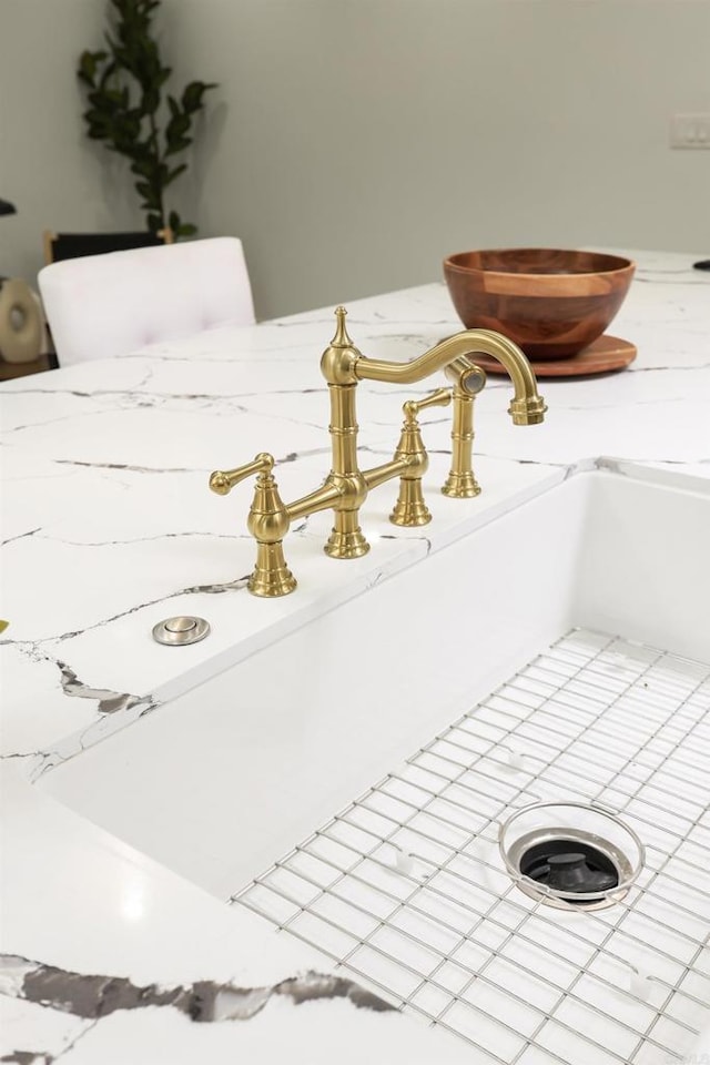 4380 Rolfe Rd, San Diego, CA 92117 - detailed view of a sink