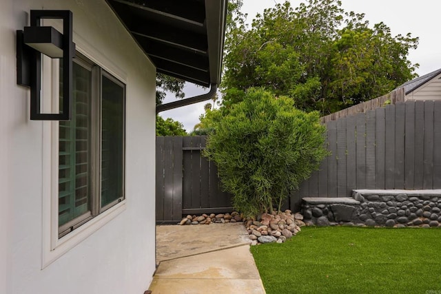 4380 Rolfe Rd, San Diego, CA 92117 - view of yard