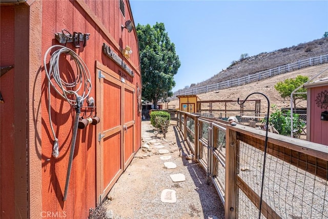 1390 Corona Ave, Norco, CA 92860 - view of side of home