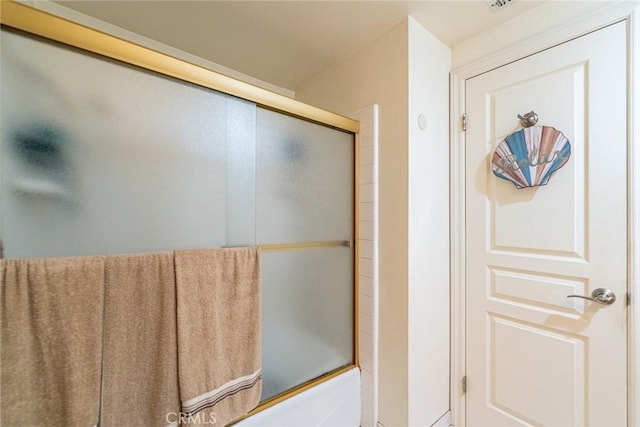 1390 Corona Ave, Norco, CA 92860 - full bathroom with bath / shower combo with glass door