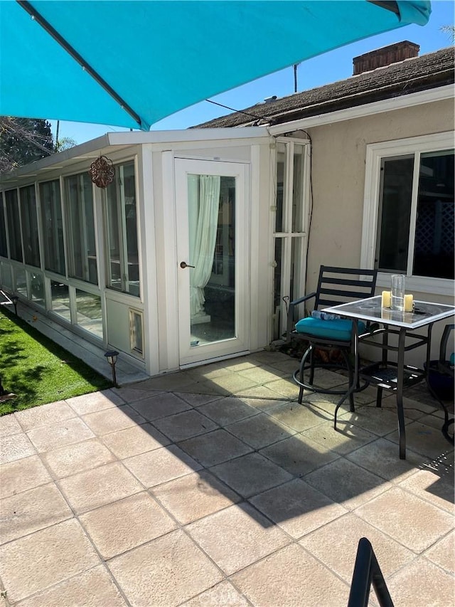 357 Cumberland Rd, Glendale, CA 91202 - view of patio / terrace with a sunroom