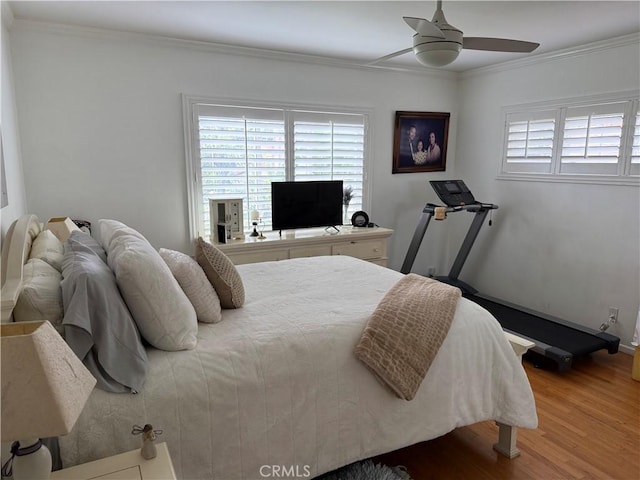 357 Cumberland Rd, Glendale, CA 91202 - bedroom featuring wood finished floors, crown molding, ceiling fan, and baseboards