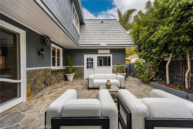 508 Evening Star Ln, Newport Beach, CA 92660 - fenced backyard with a patio area and an outdoor hangout area