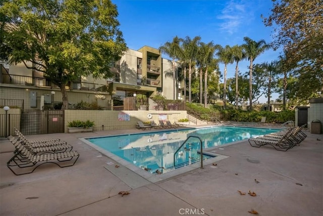 898 Temple Unit 125, Los Angeles, CA 90042 - community pool featuring a patio