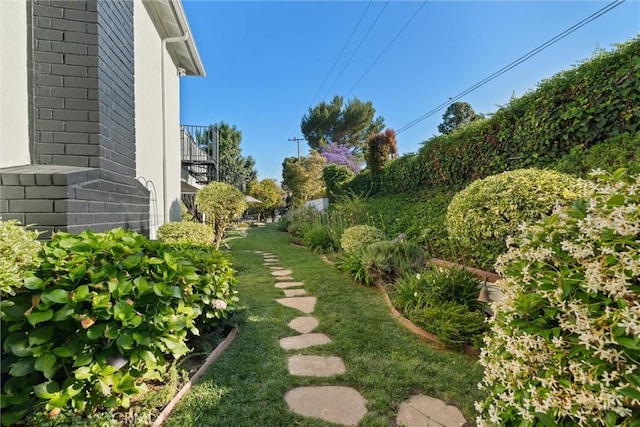 2136 W Gaucho Dr, Rancho Palos Verdes, CA 90275 - view of green lawn