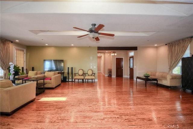 8140 Del Ct, Phelan, CA 92371 - lobby with recessed lighting