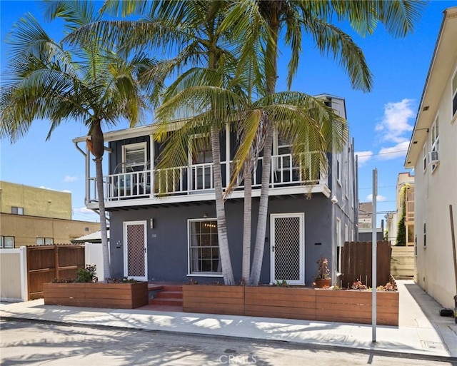 108 Bennett Ave, Long Beach, CA 90803 - view of front of property featuring a balcony and stucco siding