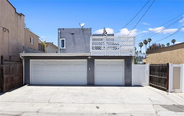 108 Bennett Ave, Long Beach, CA 90803 - garage with concrete driveway