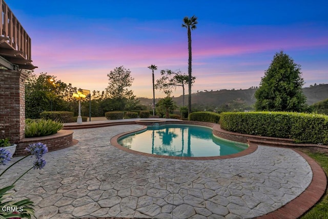 11395 Highridge Ct, Camarillo, CA 93012 - view of pool featuring a patio area and a pool with connected hot tub