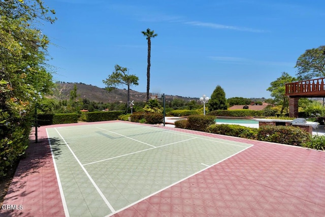 11395 Highridge Ct, Camarillo, CA 93012 - view of tennis court featuring a mountain view