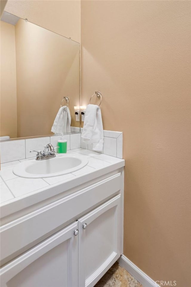 3475 Paseo Verde Ave, Merced, CA 95348 - bathroom with vanity