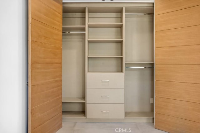 14899 Round Vly, Sherman Oaks, CA 91403 - view of closet