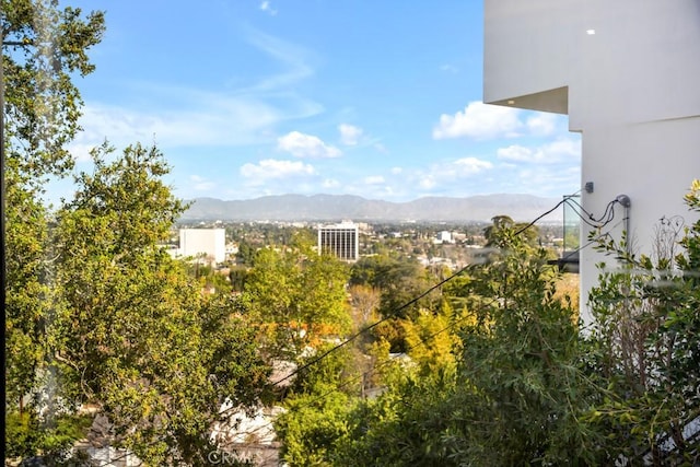 14899 Round Vly, Sherman Oaks, CA 91403 - view of mountain background