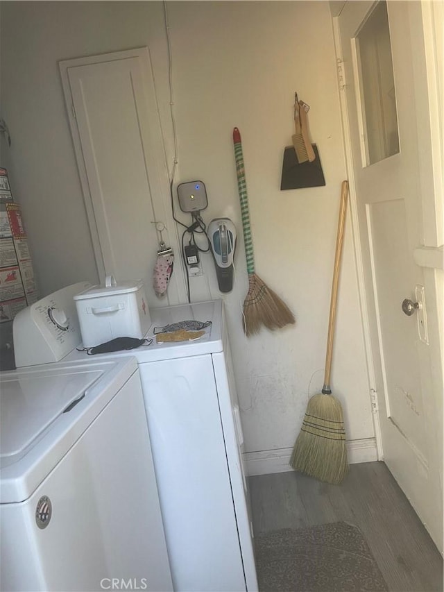 11958 Sarah St, Valley Village, CA 91607 - washroom with washing machine and dryer