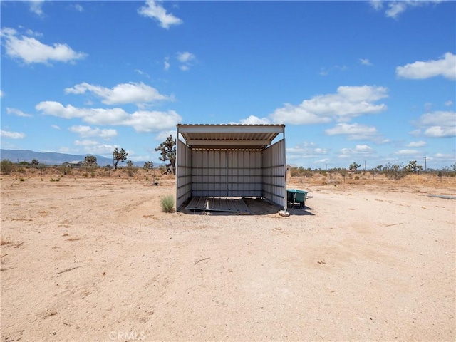 13044 Smith Rd, Phelan, CA 92371 - exterior view of a pole building