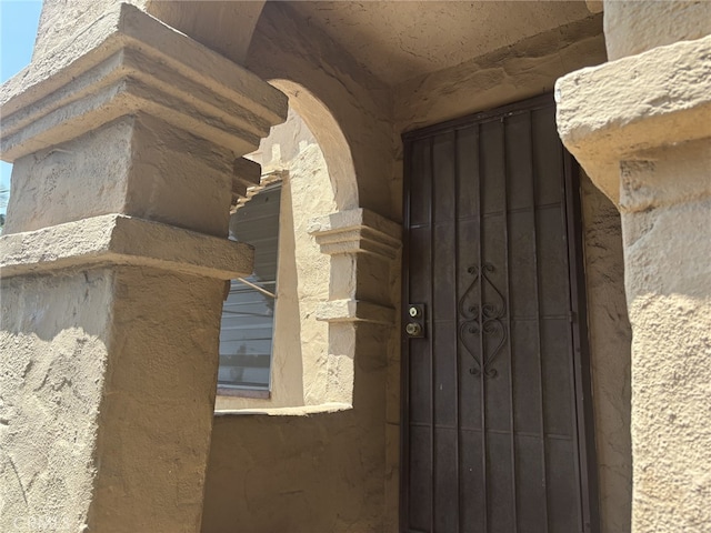 919 Dexter St, Los Angeles, CA 90042 - view of property entrance