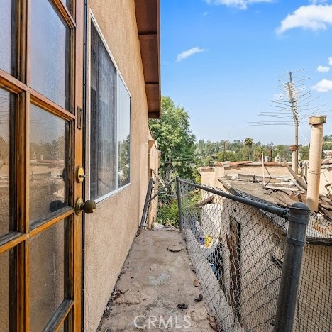 919 Dexter St, Los Angeles, CA 90042 - view of balcony