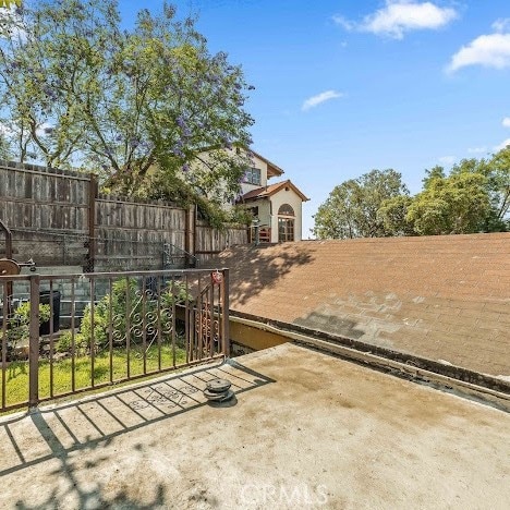 919 Dexter St, Los Angeles, CA 90042 - view of patio