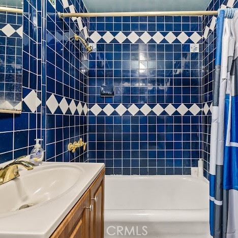 919 Dexter St, Los Angeles, CA 90042 - full bath with shower / bathtub combination with curtain and vanity