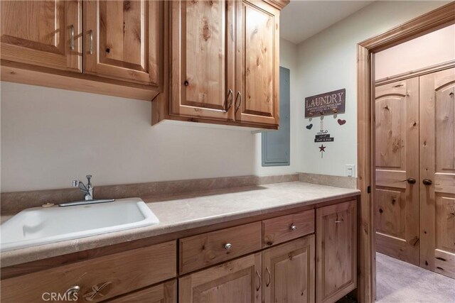 781 Brentwood Dr, Lake Arrowhead, CA 92352 - kitchen with light countertops