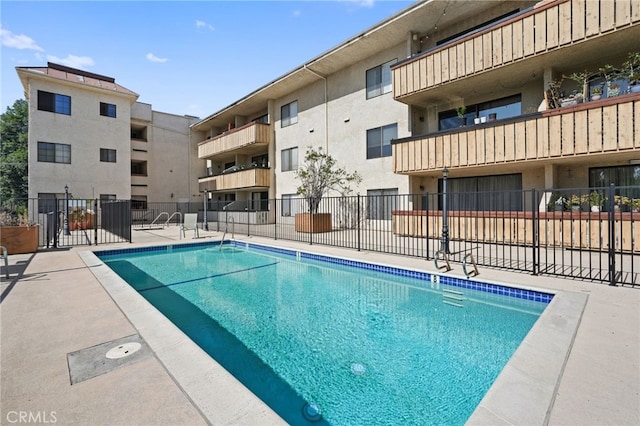 19029 Nordhoff St Unit 103, Northridge, CA 91324 - view of community pool