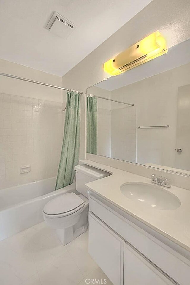 6237 Birdie Dr, La Verne, CA 91750 - bathroom featuring toilet, shower / bath combination with curtain, vanity, and a wall unit AC