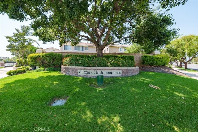 7358 Freedom Pl, Rancho Cucamonga, CA 91730 - community / neighborhood sign featuring a lawn