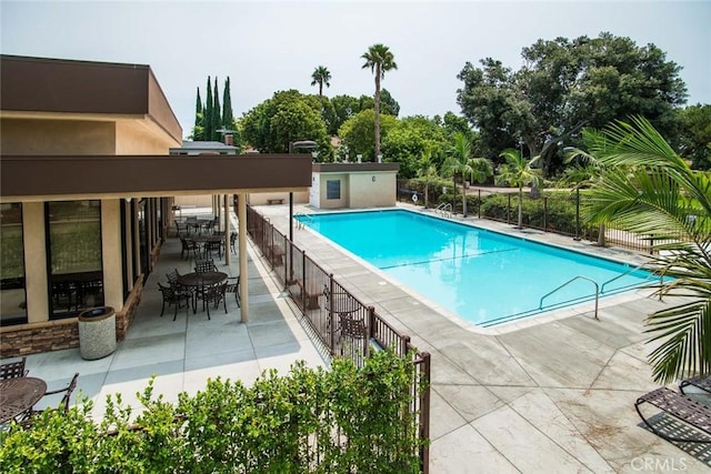 14652 Danborough Rd, Tustin, CA 92780 - community pool with a patio
