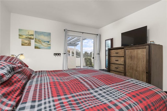 448 Radcliff St, Morro Bay, CA 93442 - bedroom with access to outside