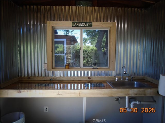 635 5th St, Willows, CA 95988 - detailed view of a sink