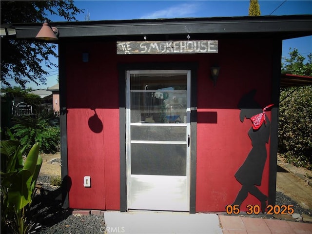 635 5th St, Willows, CA 95988 - doorway to property
