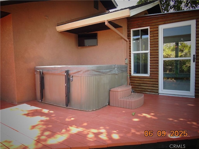 635 5th St, Willows, CA 95988 - wooden terrace with a hot tub