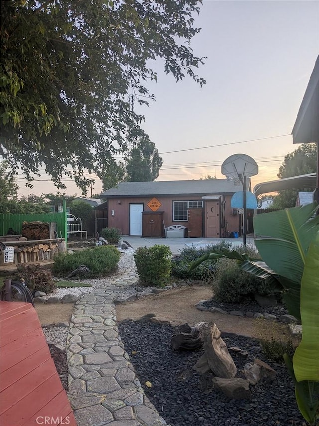 635 5th St, Willows, CA 95988 - back of house