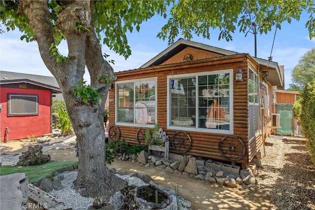 635 5th St, Willows, CA 95988 - view of front of property featuring log veneer siding