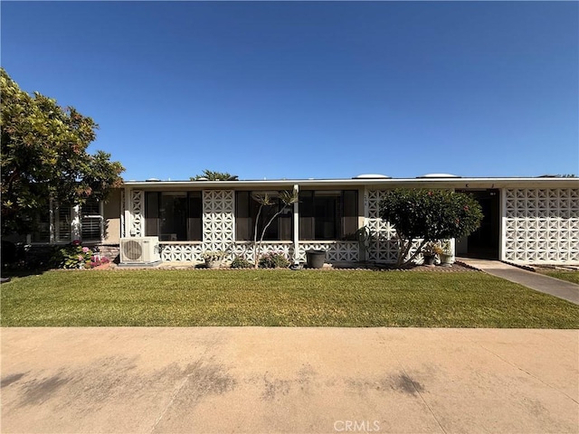 1533 Merion Way Unit 26K, Seal Beach, CA 90740 - view of front of home with a porch and a front yard
