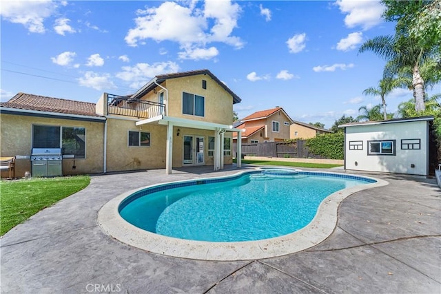 3372 Buckingham Rd, Chino Hills, CA 91709 - view of swimming pool featuring a patio
