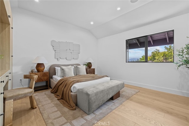 721 Wilson Ct, Burbank, CA 91501 - bedroom featuring lofted ceiling, light wood finished floors, baseboards, and recessed lighting