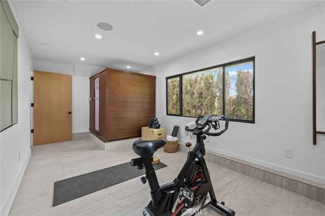 721 Wilson Ct, Burbank, CA 91501 - workout area featuring recessed lighting and baseboards