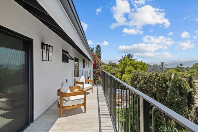 721 Wilson Ct, Burbank, CA 91501 - view of balcony