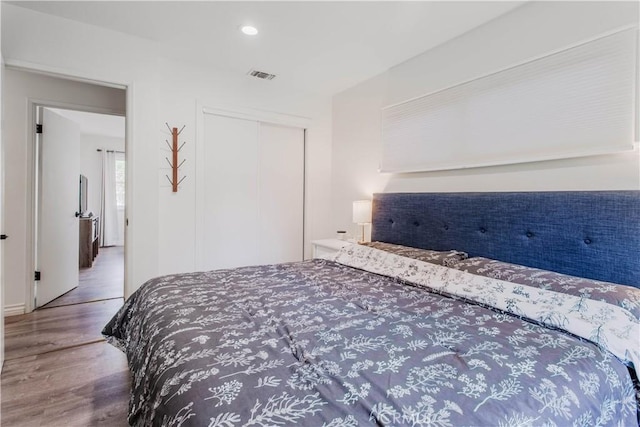 4220 Eileen St, Simi Valley, CA 93063 - bedroom featuring wood finished floors, a closet, and recessed lighting