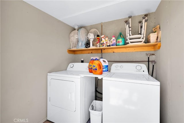 7608 Shawnee Trl, Yucca Valley, CA 92284 - laundry room with washing machine and clothes dryer