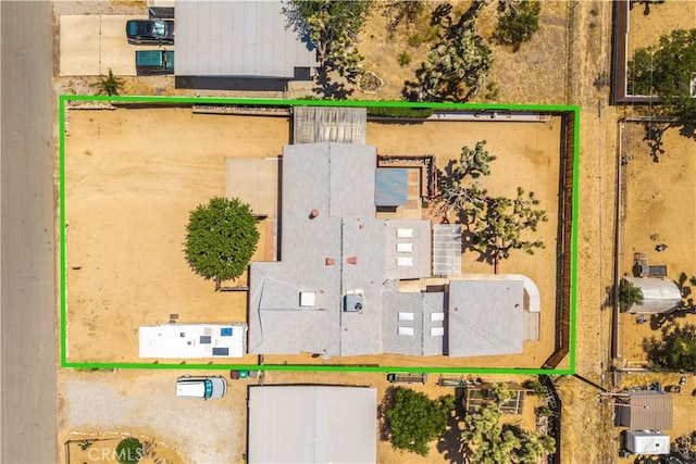 7608 Shawnee Trl, Yucca Valley, CA 92284 - aerial view of property and surrounding area with property parcel outlined