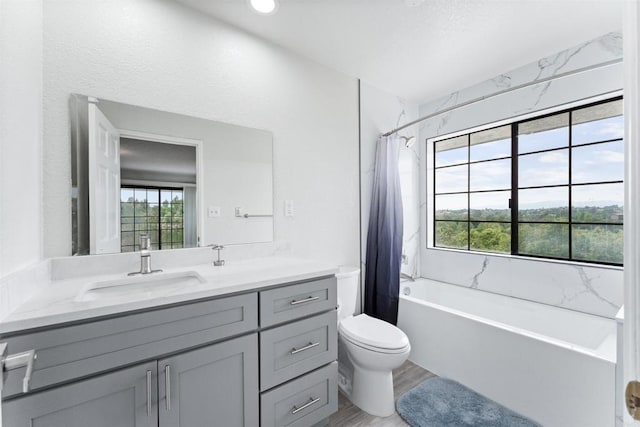 19 Gateview Dr, Fallbrook, CA 92028 - bathroom featuring vanity, toilet, shower / tub combo, and wood finished floors
