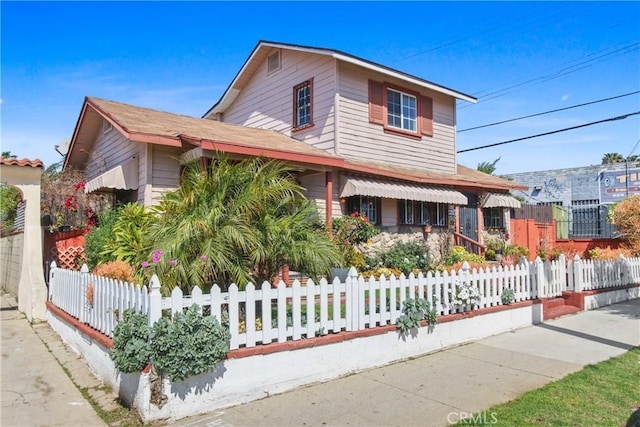 1419 S Redondo Blvd, Los Angeles, CA 90019 - view of front of house featuring a fenced front yard