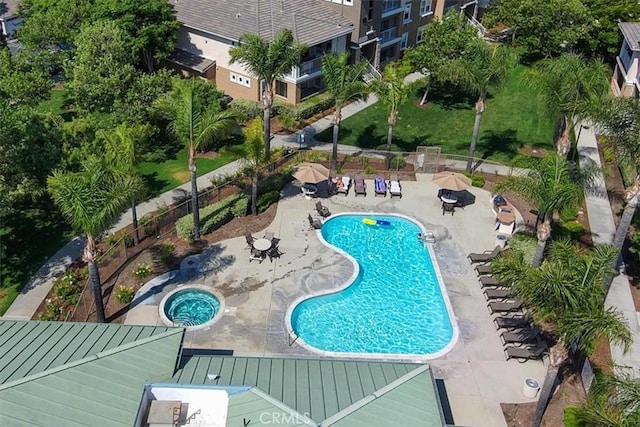 31241 Taylor Ln, Temecula, CA 92592 - community pool featuring a patio