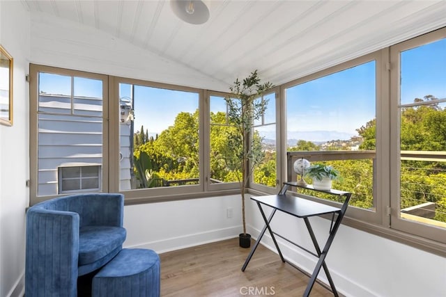 2376 Lake View Ave, Los Angeles, CA 90039 - sunroom / solarium with lofted ceiling, wood finished floors, and plenty of natural light