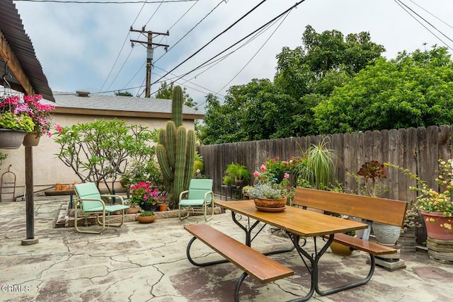 2238 Garfias Dr, Pasadena, CA 91104 - fenced backyard featuring a patio area